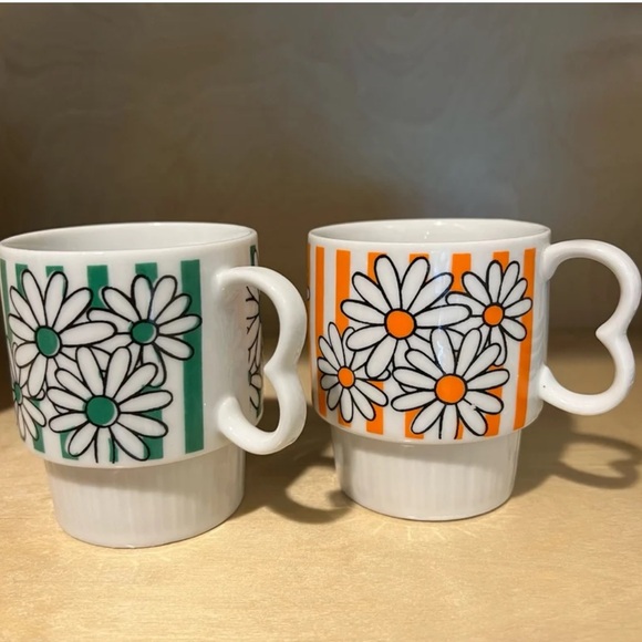 Pair of Vintage Stacking Coffee Tea Cups - Picture 3 of 9